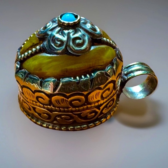 Ethnic Tibetan Green Amber Pendant Auspicious Bird Carving Set In Silver 21grams - Picture 7 of 11